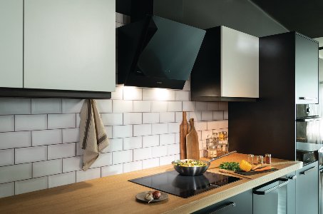 Campana De Pared Gorenje Whi6syb  Negro 650 M³/H
