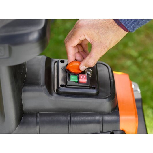 EAN 5035048706824 - Black & Decker BEGAS5800-QS triturador de césped 2800 W 45 L imagen 14