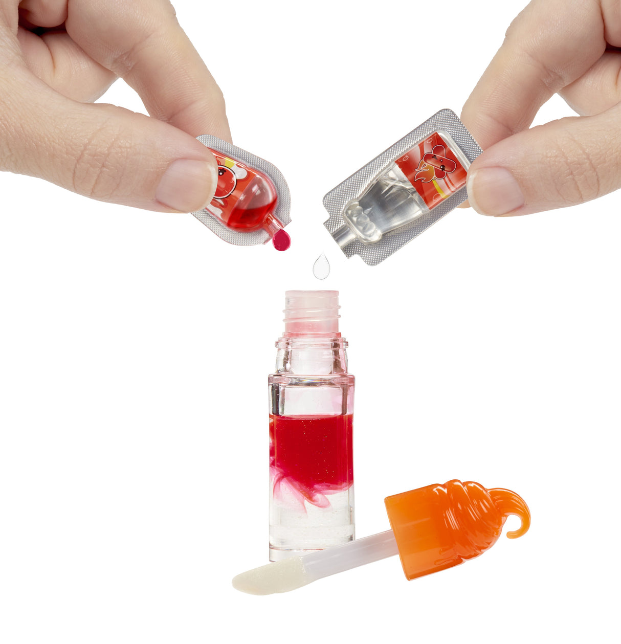 EAN 35051525615 - MGA Entertainment Yummiland Lip Gloss Doll Series 2- Cinnamon Spice (Amber Cinnamon) imagen 4