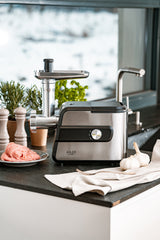 Picadora De Carne Adler Con Triturador Ad 4813 Plata/Negro, 600 W, Nãºmero De Velocidades 2, Rendimiento (Kg/Min) 1