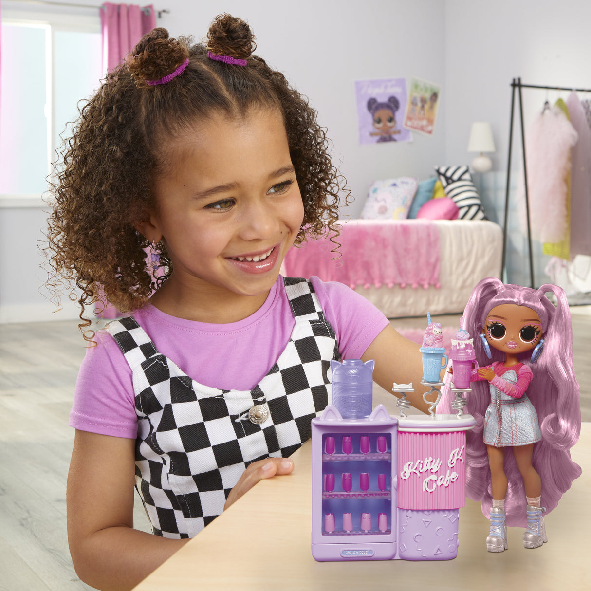 Muñeca Mga Entertainment L.Ol Surprise Omg Sweet Nails - Kitty K Café