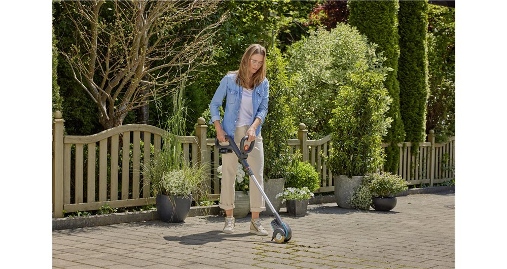 Cepillo Para Juntas Inalámbrico Gardena Easyweed 1800/18v P4a, Quitahierbas Gris/Turquesa, Batería De Ion De Litio 2,0ah P4a, Power For All Alliance 14820-20
