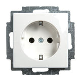 EAN 4011395345887 - Busch-Jaeger 2CKA002099A0304 toma de corriente Tipo F Blanco imagen 1
