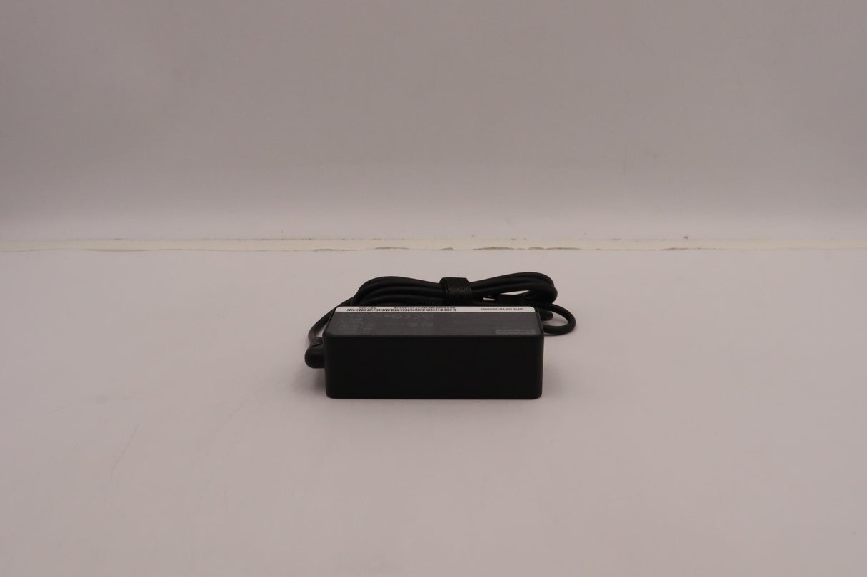 EAN 5715063427071 - Lenovo 5A10W86249 adaptador e inversor de corriente Interior 45 W Negro imagen 6