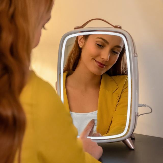 Cecotec Coolingbeauty 6000 Mirror Nevera Para Cosmeticos Con Espejo - 6l - Luz Led Con 3 Intensidades - Silencioso -