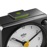 EAN 4007218670236 - Braun BC02XBW Reloj despertador analógico Negro, Blanco imagen 5