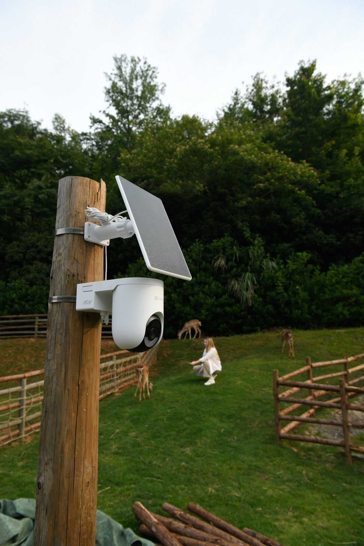 Ezviz Camara Wifi Exterior Hb8 2k+ 4mp Panoramica/Inclinacion Con Bateria