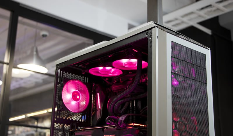 Controladora Rgb Cooler Master Led Mfy-Rcsn-Nnudk-R1 Mfy-Rcsn-Nnudk-R1