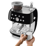 EAN 8017709329846 - Smeg EGF03BLEU cafetera eléctrica Manual Máquina espresso 2,4 L imagen 5