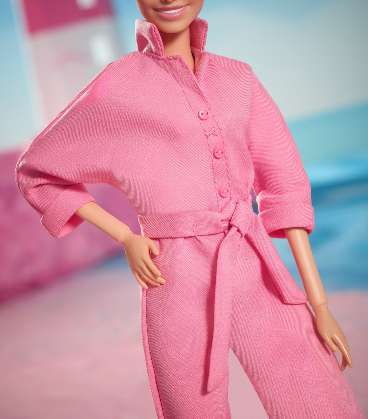 Barbie Margot Robbie Como Barbie: Muñeca Con Un Mono Rosa Hrf29