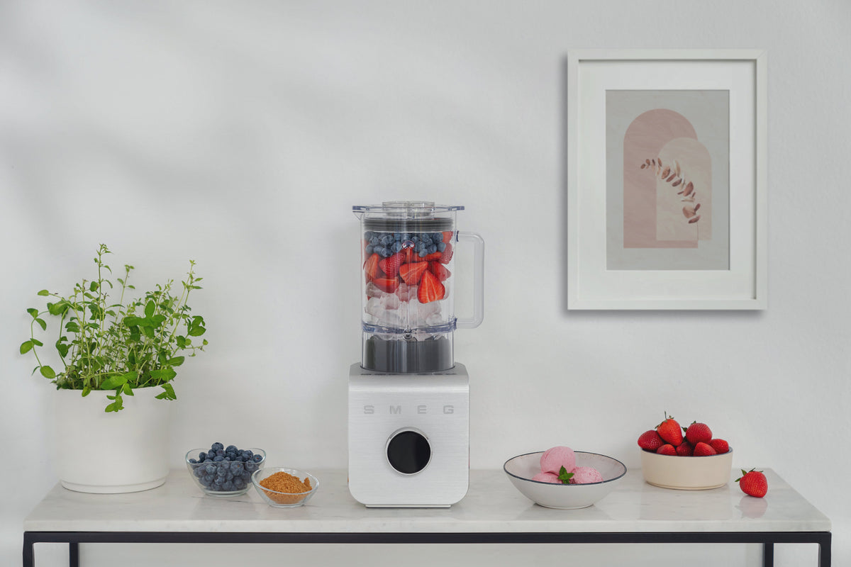 EAN 8017709331214 - Smeg BLC01WHMEU licuadora 1,5 L Batidora de vaso 1400 W Blanco imagen 10