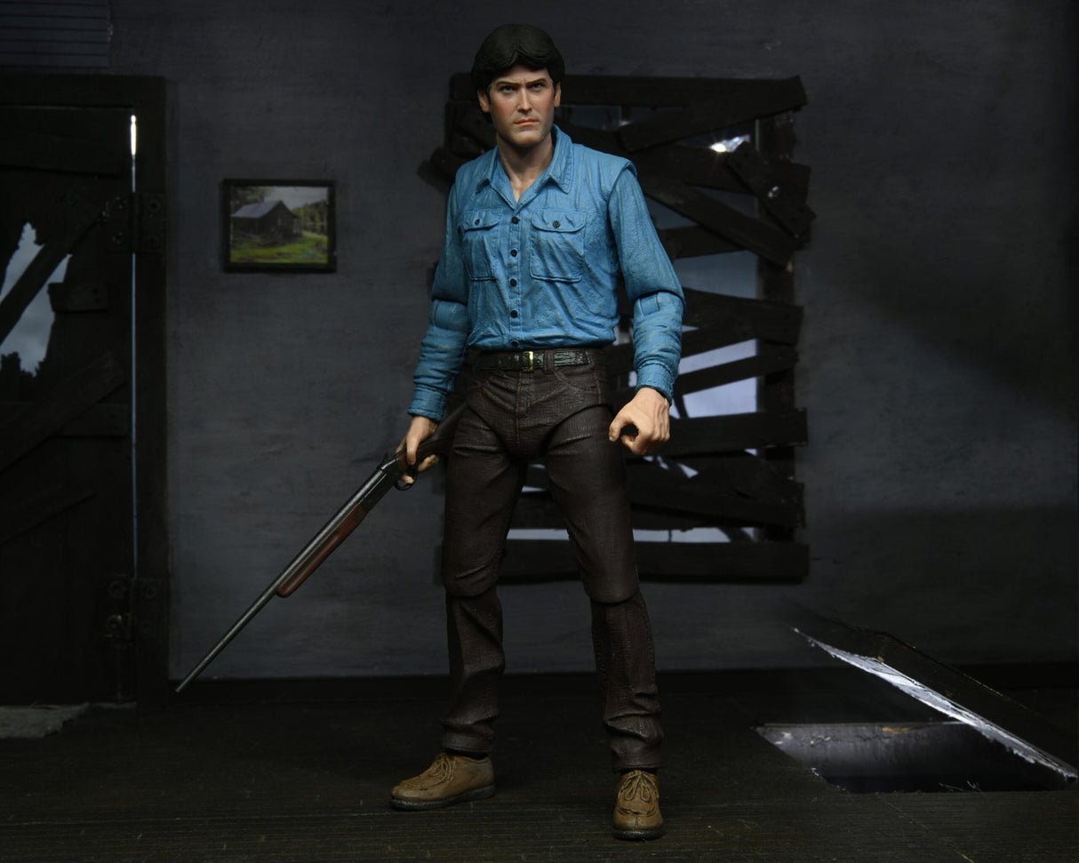 Figura Neca Evil Dead Scale Ultimate Ash 40 Aniversario 18 Cm