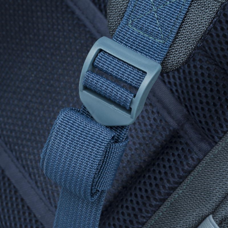 Mochila Rivacase 8460 Tegel Eco Para Portátil 17.3" Acuamarina