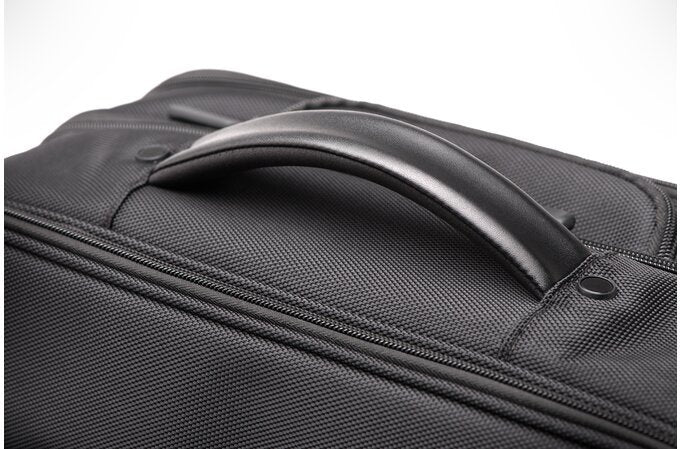 Kensington Contour 2.0 Business Laptop Roller 17inch