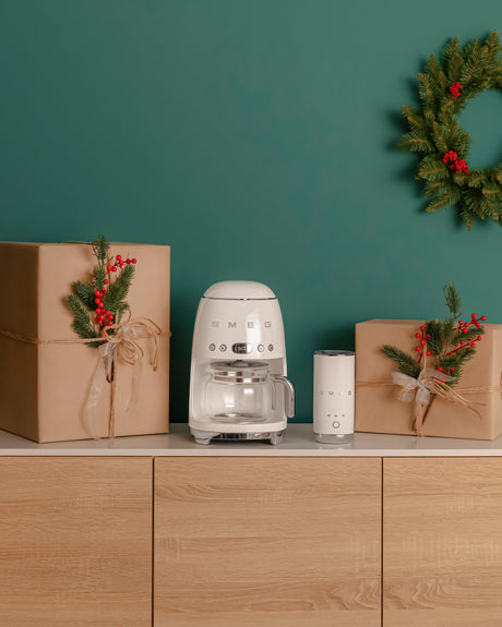 EAN 8017709280499 - Smeg DCF02CREU cafetera eléctrica Manual Cafetera de filtro 1,4 L imagen 15