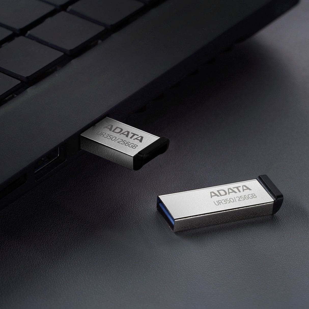 EAN 4711085946539 - ADATA UR350 unidad flash USB 256 GB USB tipo A 3.2 Gen 1 (3.1 Gen 1) Negro, Plata imagen 6