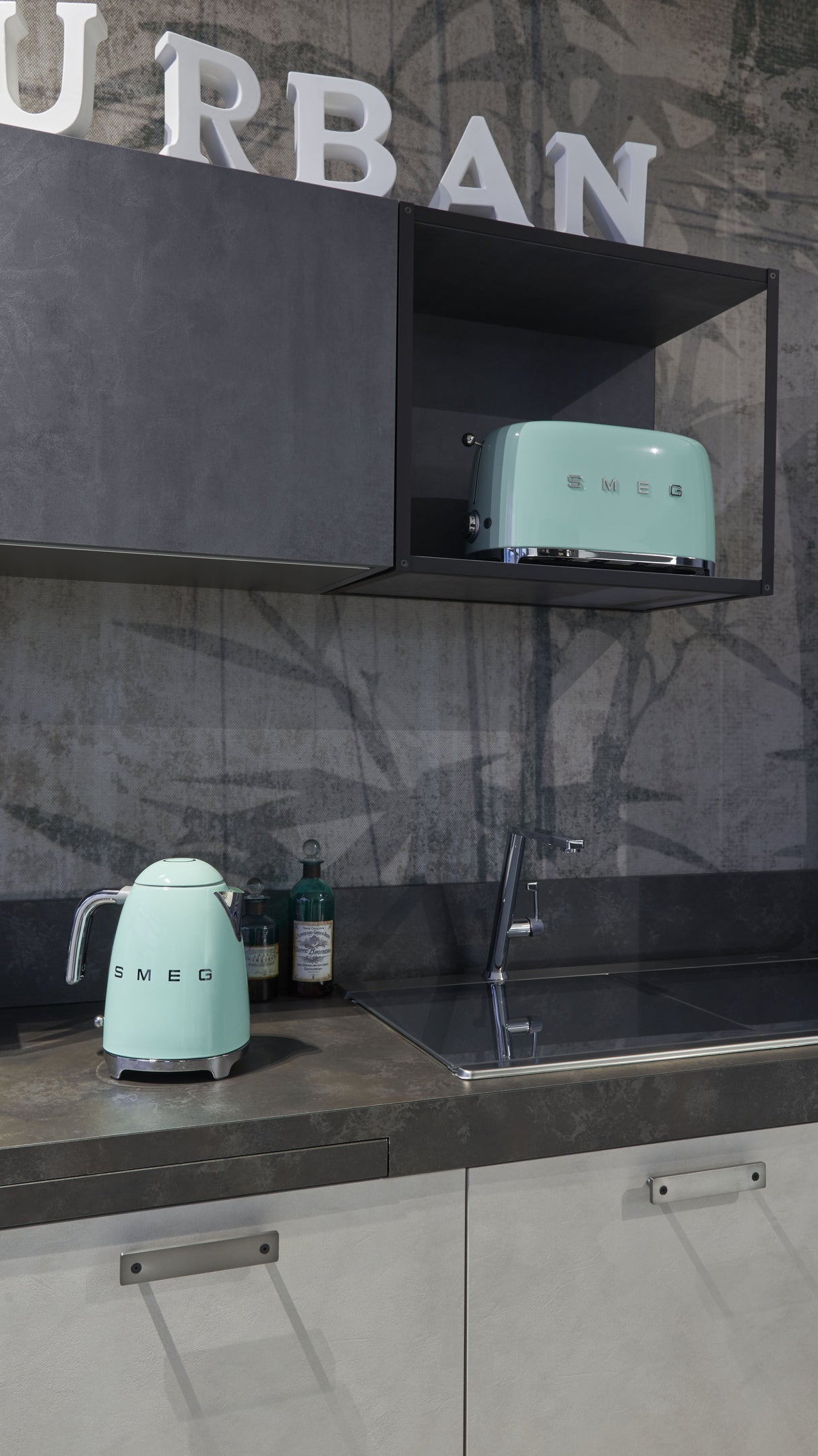 EAN 8017709190910 - Smeg TSF02PGEU tostadora 6 4 rebanada(s) 1500 W Verde imagen 9