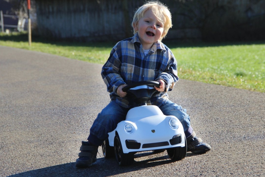 Jamara 460209  Correpasillo Porsche 911, Blanco