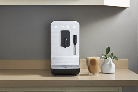 EAN 8017709334857 - Smeg BCC12BLMEU cafetera eléctrica Totalmente automática Máquina espresso 1,4 L imagen 24