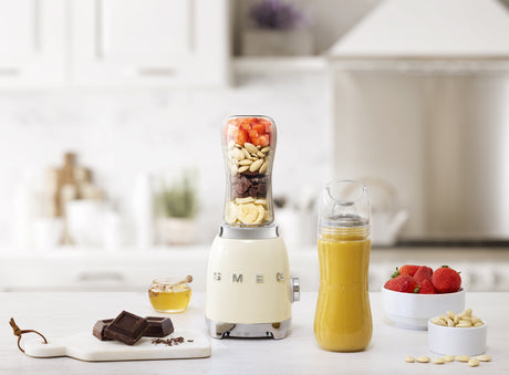EAN 8017709313005 - Smeg PBF01CREU licuadora 0,6 L Batidora de vaso 300 W Crema de color imagen 7
