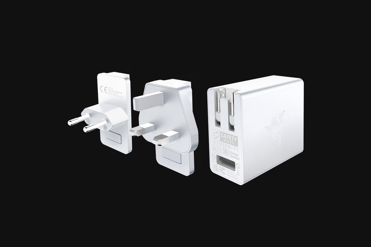 Razer Rc21-01700200-R3m1 Cargador De Dispositivo Móvil Blanco Interior