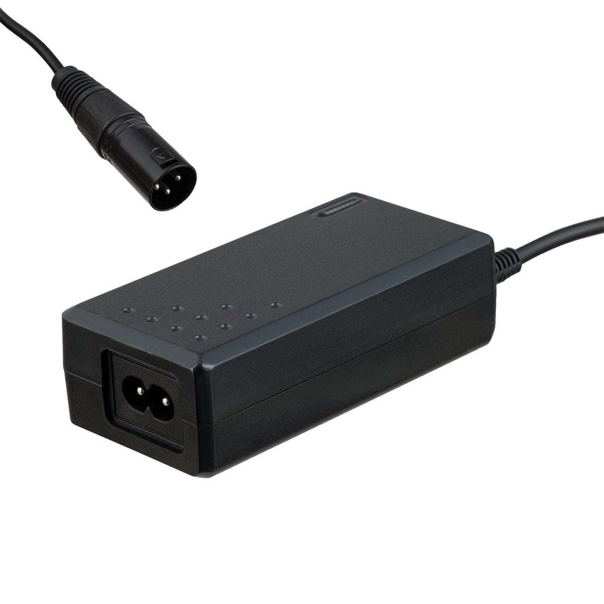 Akyga Cargador Para Vehiculo Eléctrico Ak-Ev-01 29.4v 2.00a 60w Type A Xlr Macho 1m