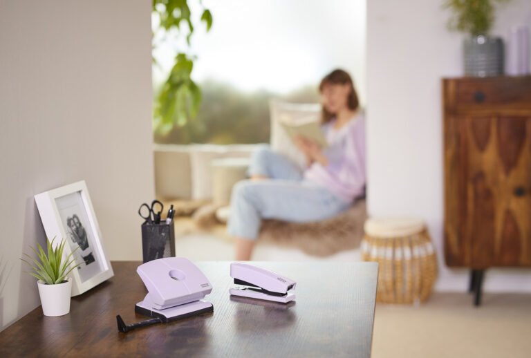 Novus Grapadora B2 Colorid 2.0 24/6 Din Super Violeta Claro