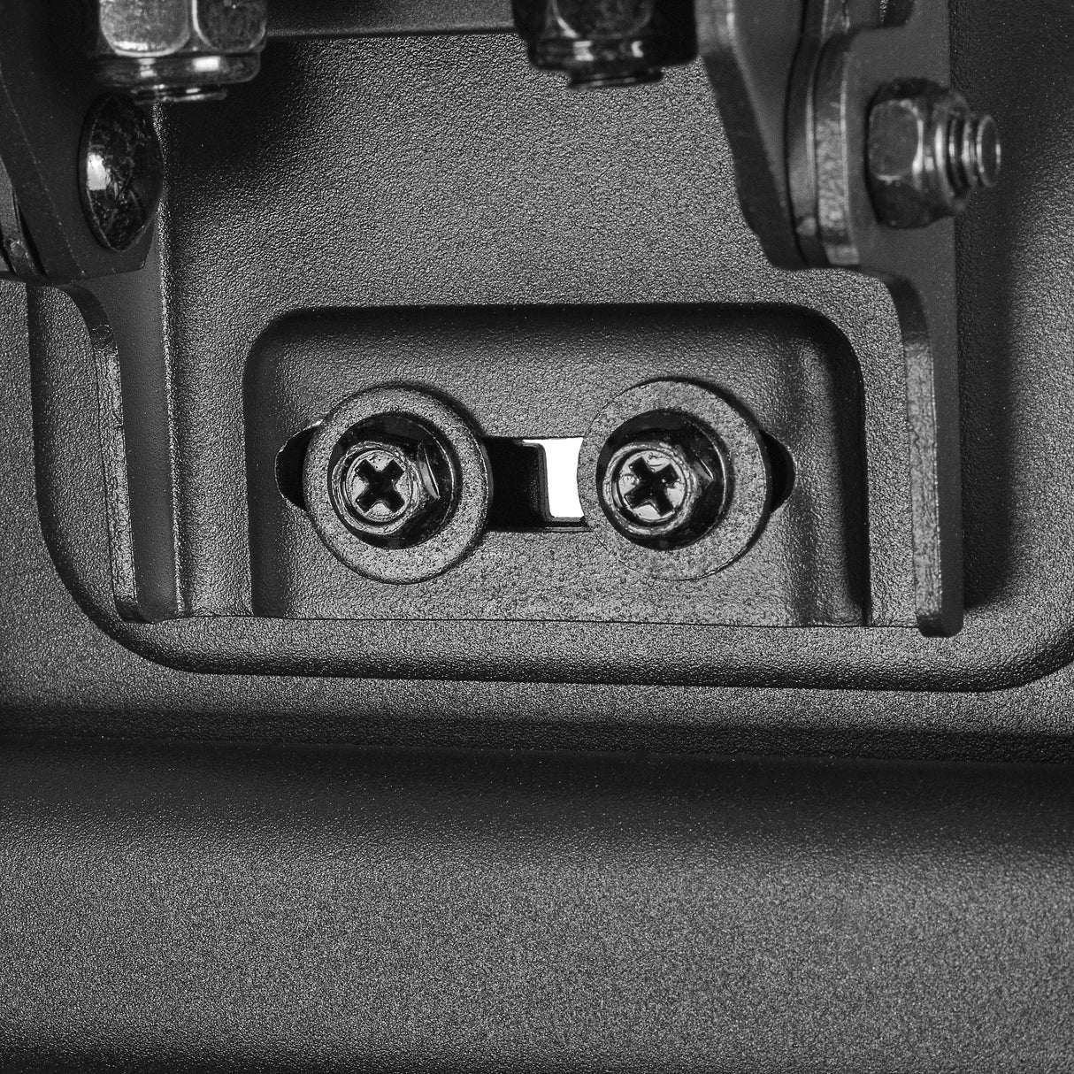 Montis Uchwyt Tv Denali 37"- 105" Mt162 2,67 M (105") Negro