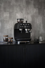 Smeg Kaffeemaschine Man. Mahlwerk Egf03blmeu, Thermoblock, Dampfdüse, 1l,...