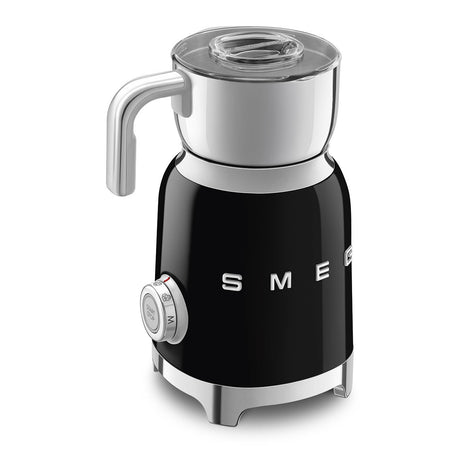 EAN 8017709316082 - Smeg MFF11BLEU espumador o calentador de leche Automatic milk frother/warmer Negro imagen 4