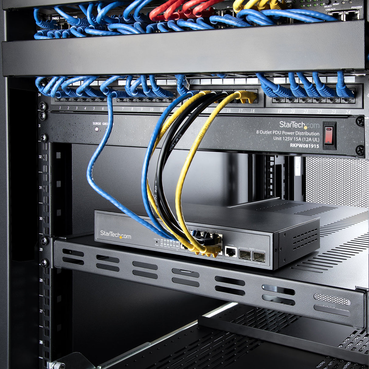 EAN 0065030848152 - StarTech.com ADJSHELFHDV accesorio de bastidor Estantería ajustable imagen 6
