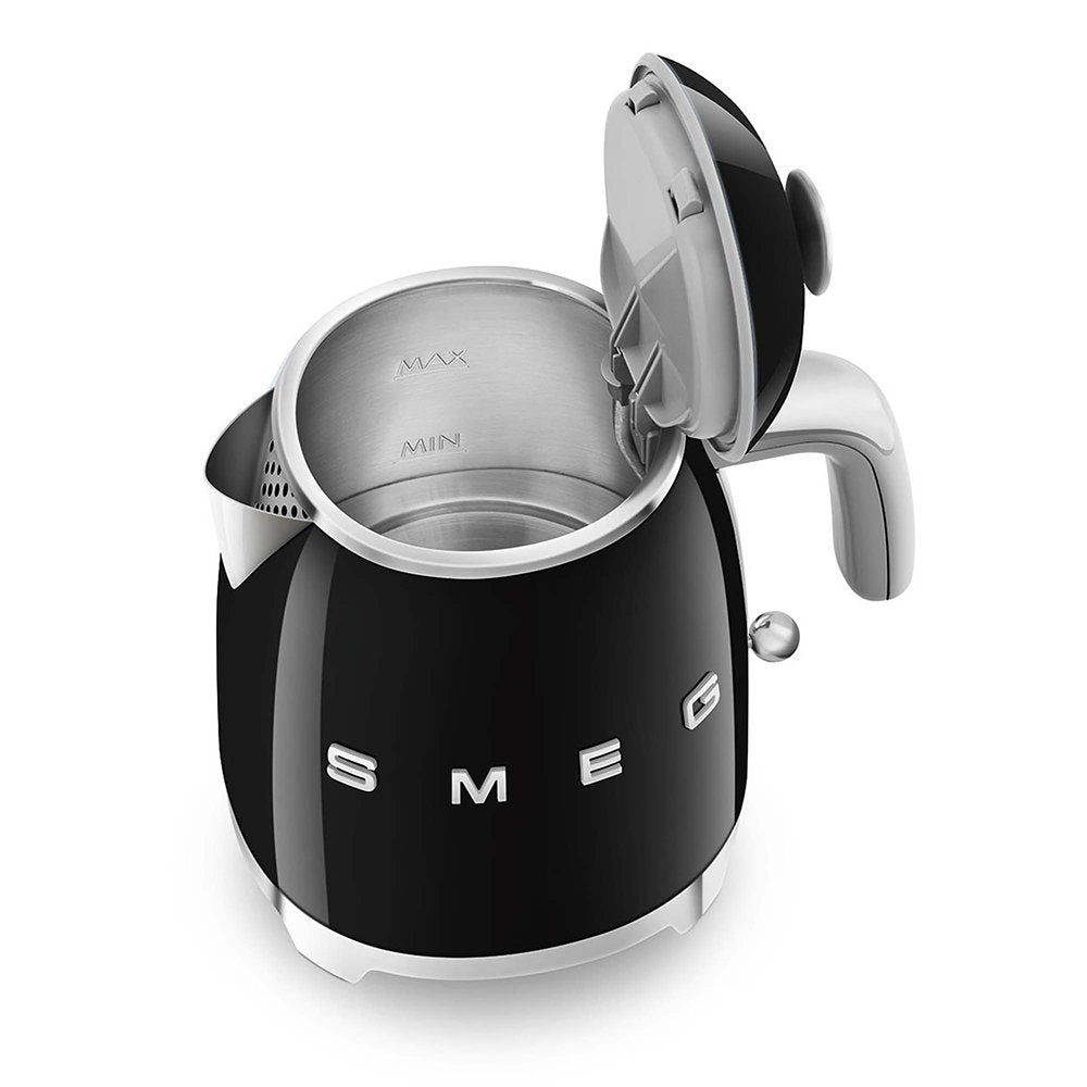 EAN 8017709302184 - Smeg KLF05BLEU tetera eléctrica 0,8 L 1400 W Negro imagen 5