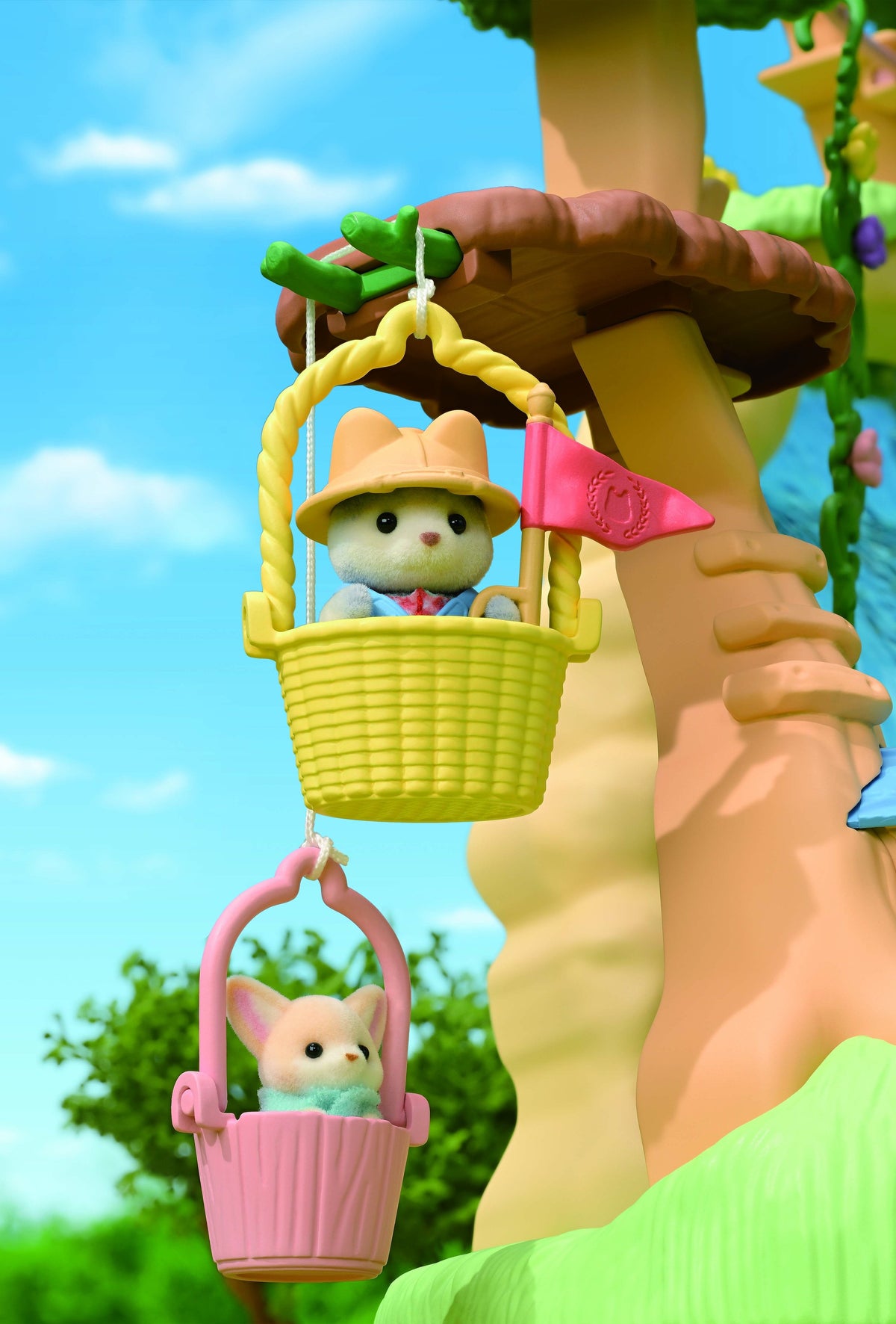Sylvanian Families Playset Secret Forest Falls