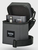 EAN 8720094753713 - Fujifilm 70100167086 estuche para cámara fotográfica Carcasa compacta Negro imagen 3