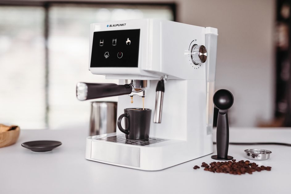 EAN 5901750506949 - Blaupunkt CMP501 cafetera eléctrica Máquina espresso 1,5 L imagen 4