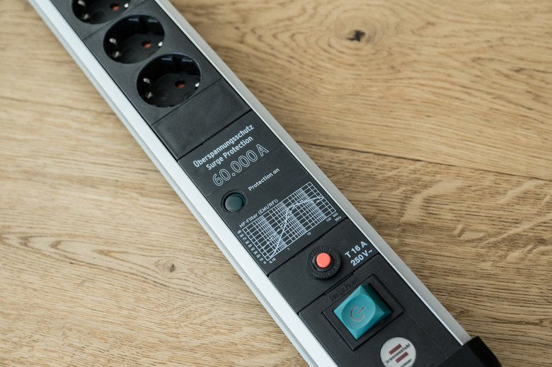 EAN 4007123677078 - Brennenstuhl 1391010620 base múltiple 3 m 6 salidas AC Interior Negro, Plata imagen 5