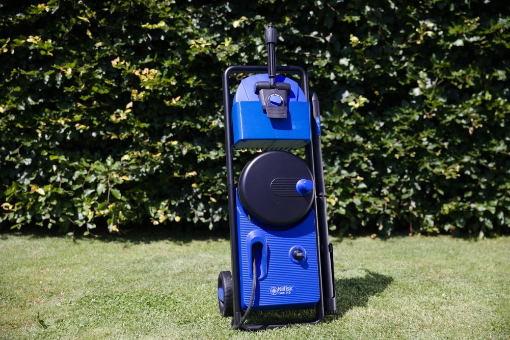 EAN 5715492223749 - Nilfisk CORE 140 Limpiadora de alta presión o Hidrolimpiadora Vertical Eléctrico 474 l/h Negro, Azul imagen 9