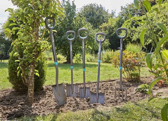Gardena 17012-20 Pala Y Paleta Pala De Metal Con Cabeza Puntiaguda Ergonómica Para Drenaje Acero Negro