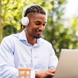 Auriculares Logitech Zone Wireless 2 Inalámbricos Bluetooth Con Cancelación De Ruido Blanco Crudo