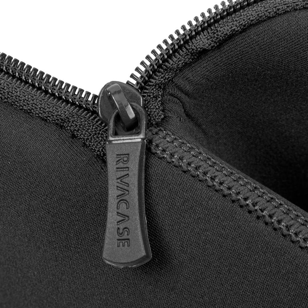 Rivacase 5226 Antishock Funda Vertical 15,6" Negro