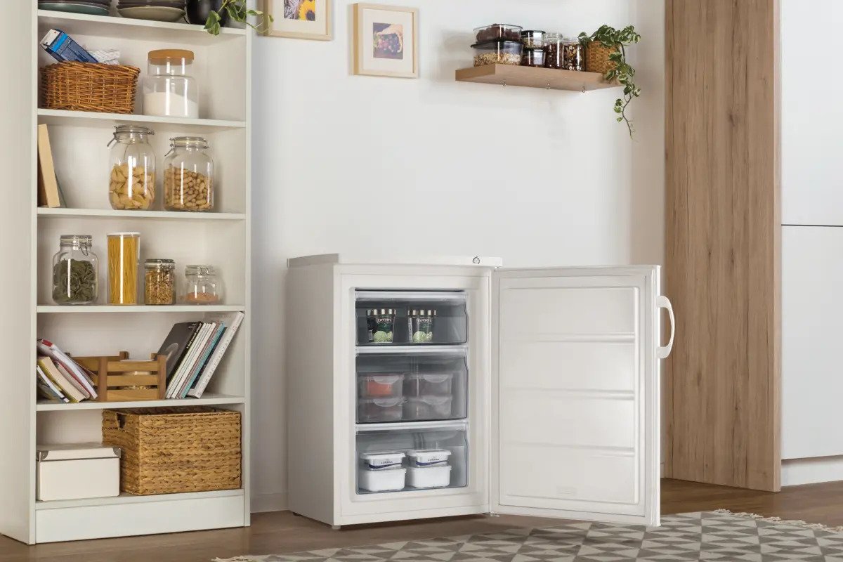 EAN 3838782407741 - Gorenje F492PW Congelador vertical Independiente 86 L Blanco imagen 6