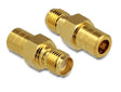 EAN 4043619888290 - DeLOCK 88829 cambiador de género para cable SMA SMB Oro imagen 1