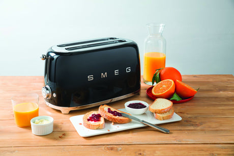 EAN 8017709190798 - Smeg TSF02BLEU tostadora 6 4 rebanada(s) 1500 W Negro imagen 6