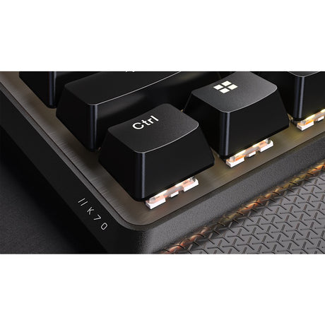 EAN 0840006678939 - Corsair K70 CORE teclado Juego RF inalámbrica + USB QWERTY Inglés Negro imagen 4