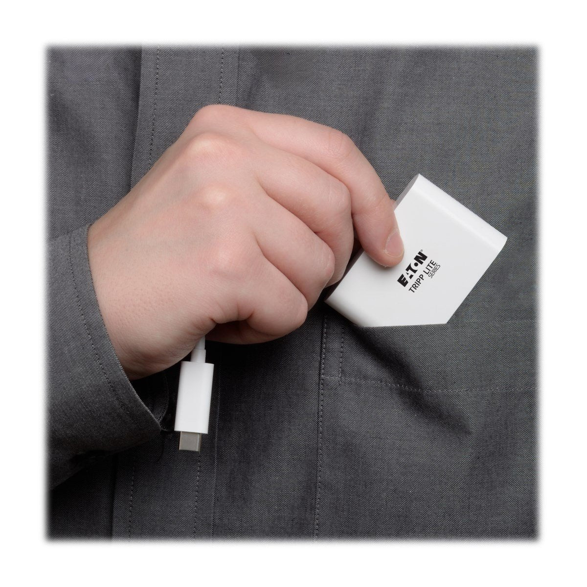 Adaptador Eaton Tripplite Series Usb-C To Hdmi  With Usb-A Port