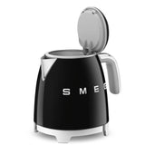 EAN 8017709302184 - Smeg KLF05BLEU tetera eléctrica 0,8 L 1400 W Negro imagen 9