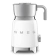 EAN 8017709316136 - Smeg MFF11WHEU espumador o calentador de leche Calentador/espumador de leche automático Blanco imagen 1