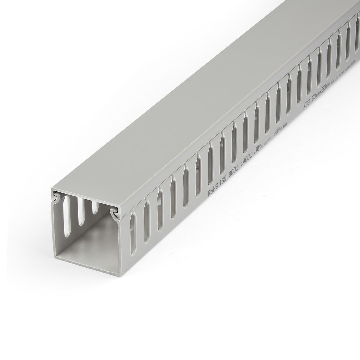 Startech.Com Canaleta Para Cableado Con Ranura Abierta Y Tapa, 50 Mm An X 50 Mm Al - 2 M Lar - Ranuras De 8 Mm, Cubierta De Pvc O Conducto De Pared Para Cables De Red - Para Un Máximo De 80 Cables - Ul