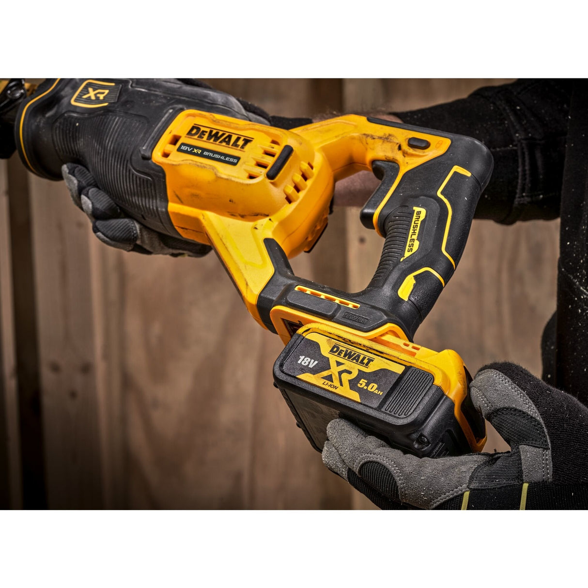 Dewalt Dcs382n-Xj Akku-Säge