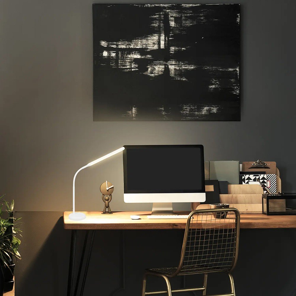 Techly I-Lamp-Dsk10 Lámpara Led De Escritorio Táctil De 5.5w Con Cargador Qi De 15w
